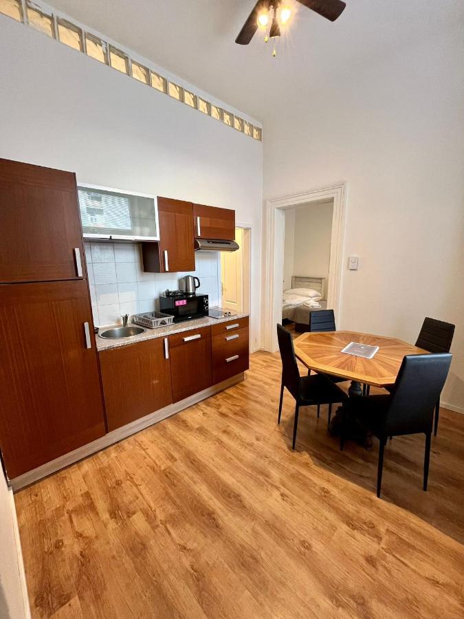 Casa Italia Prague Aparthotel Екстериор снимка