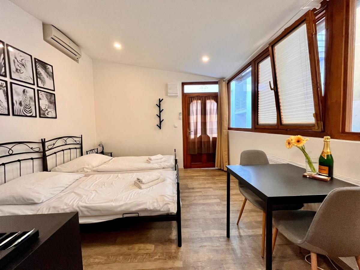 Casa Italia Prague Aparthotel Екстериор снимка