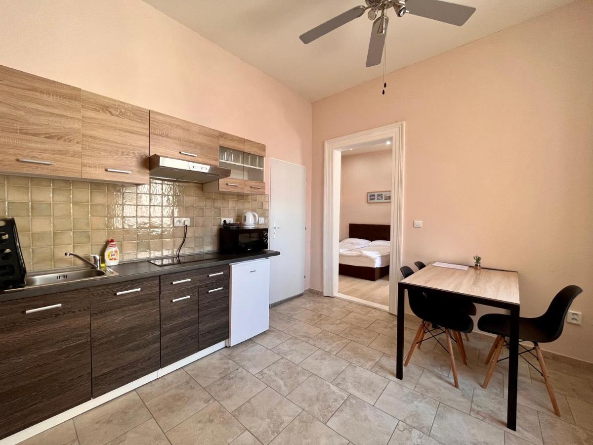 Casa Italia Prague Aparthotel Екстериор снимка