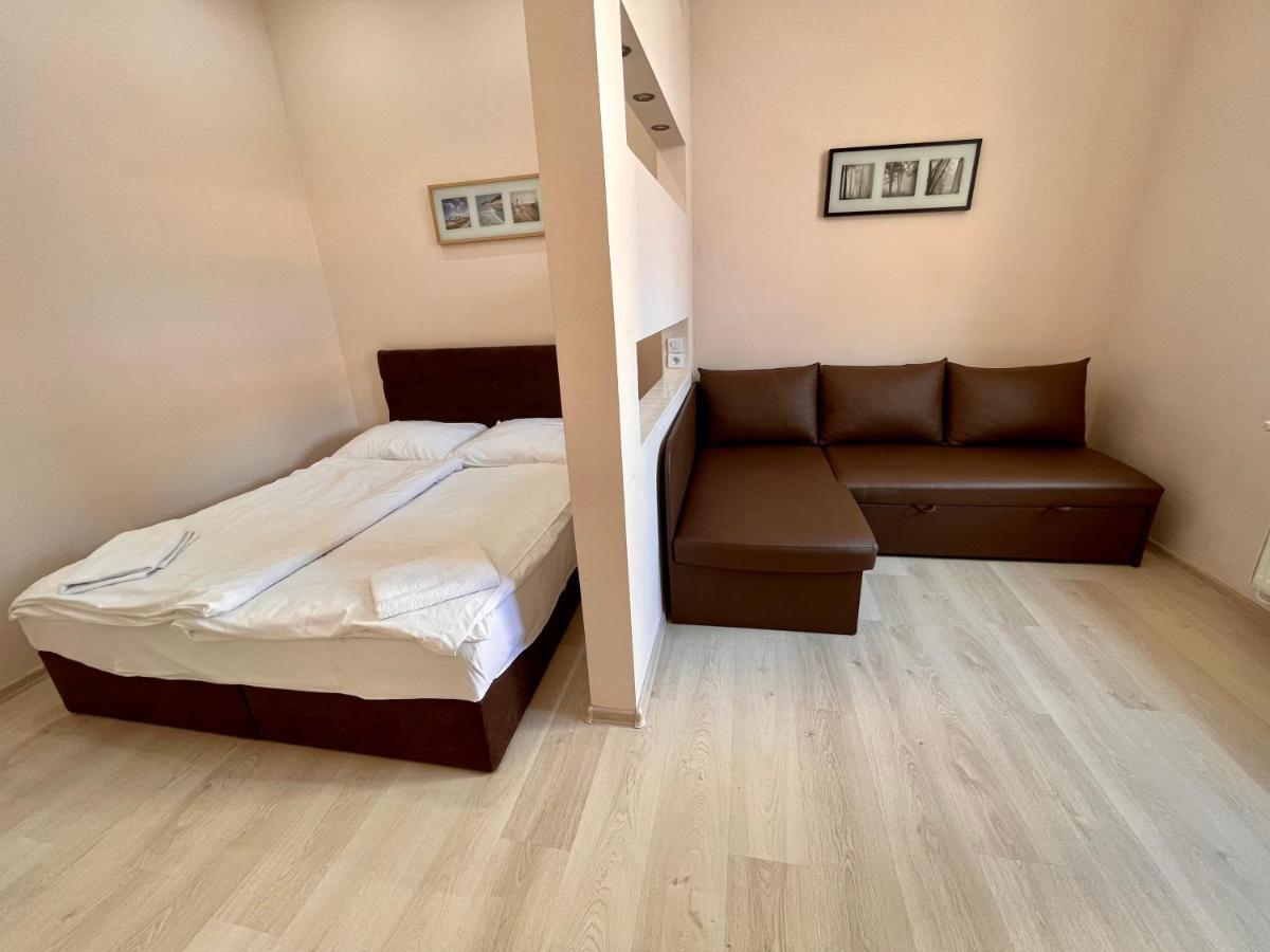 Casa Italia Prague Aparthotel Екстериор снимка